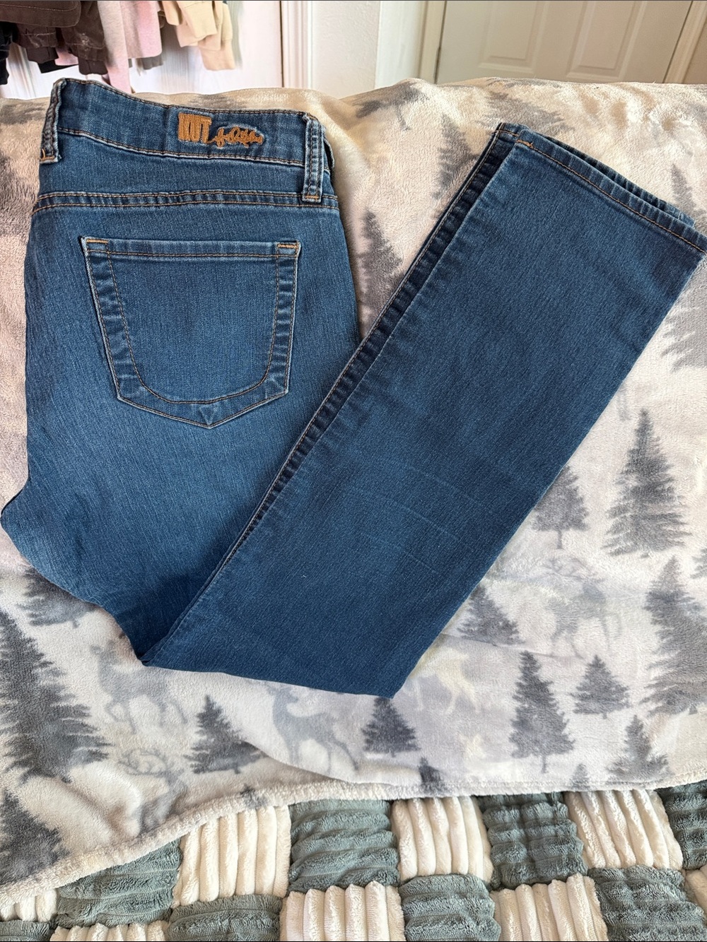Kut from the Kloth Women's Straight Leg Jeans in Deep Blue